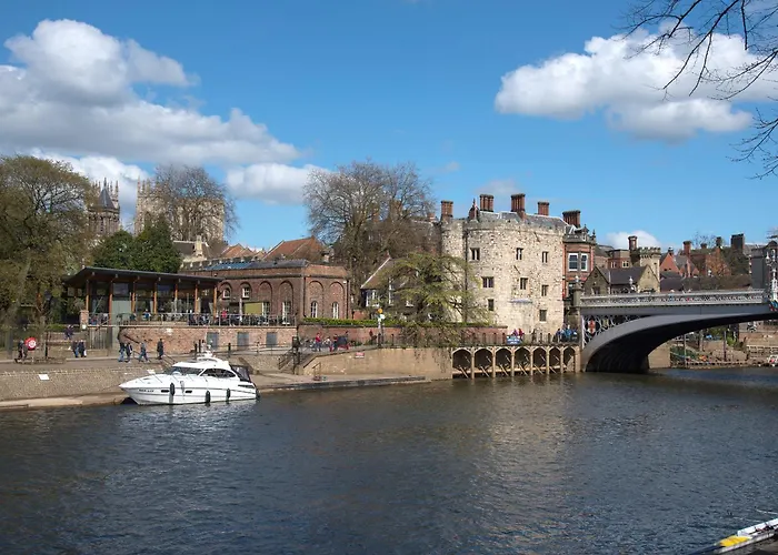 1 Monkbar Mews - Uk2690 *