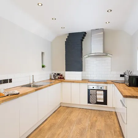 1 Monkbar Mews - Uk2690 Holiday home *