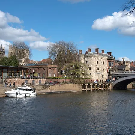 1 Monkbar Mews - Uk2690 *